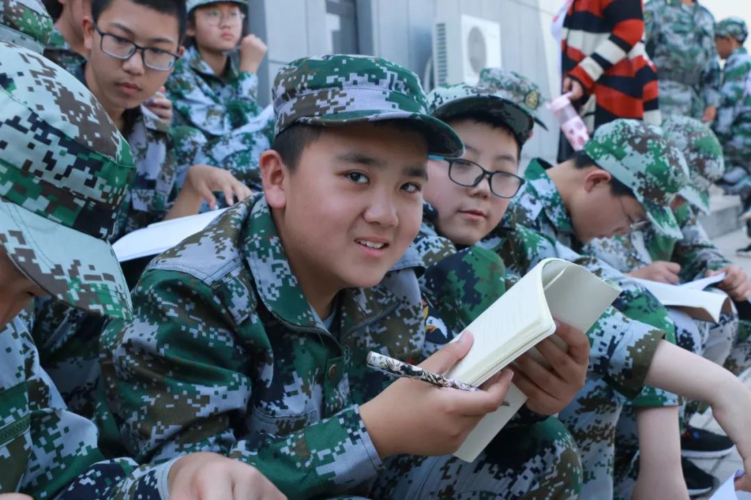 阿联酋运动员士气高昂斗志昂扬的简单介绍
